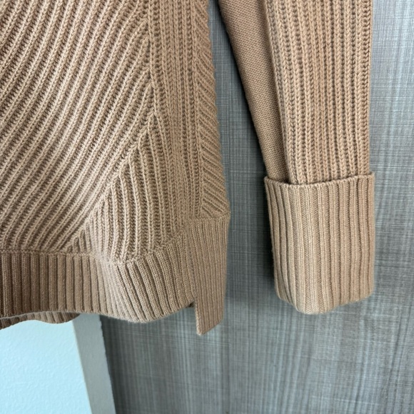 Vince Camel Directional Ribbed Wool Cashmere Sweater - Picture 6 of 11